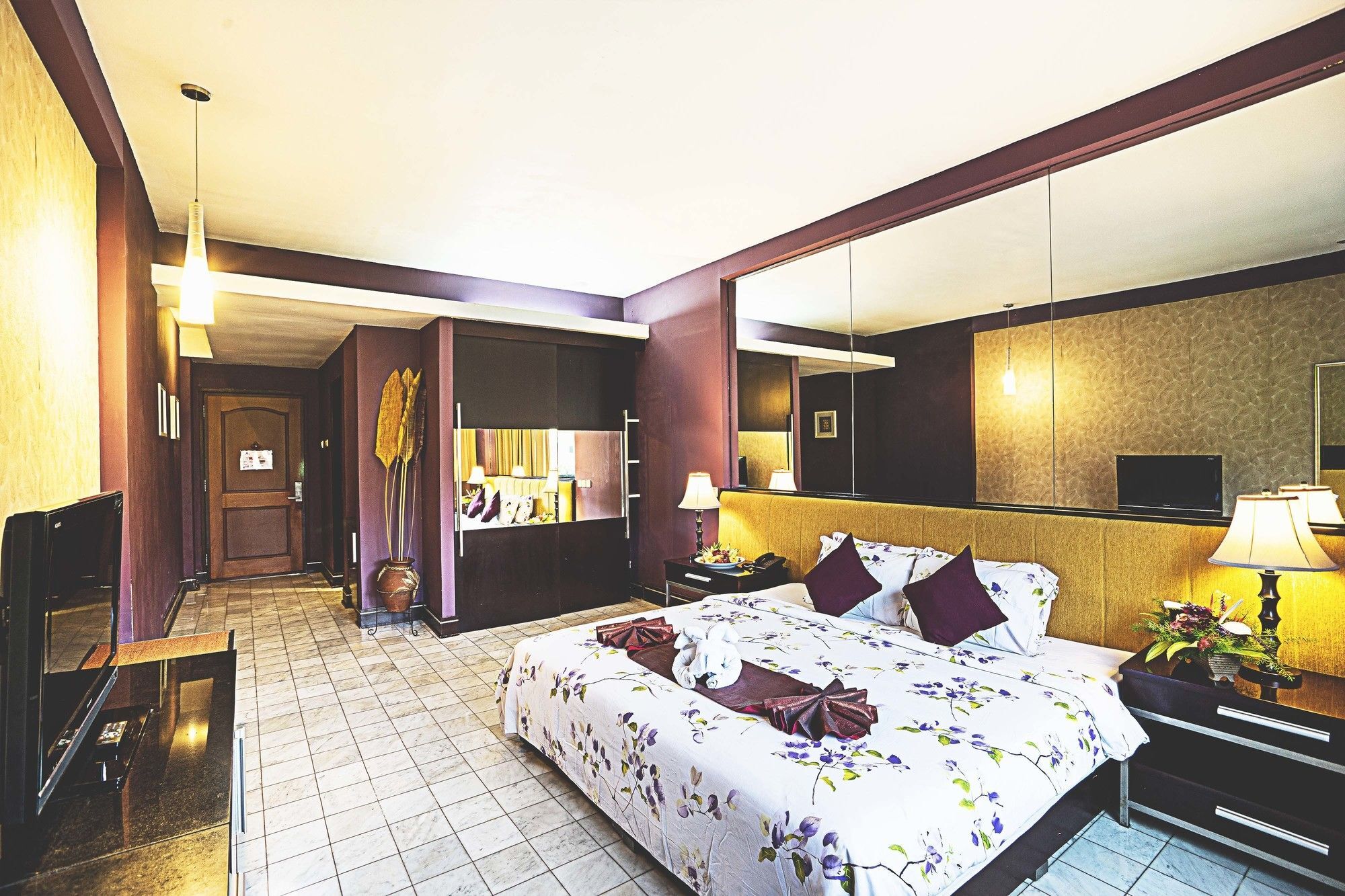 Royal Hotel And Convention Tretes Prigen Exterior foto
